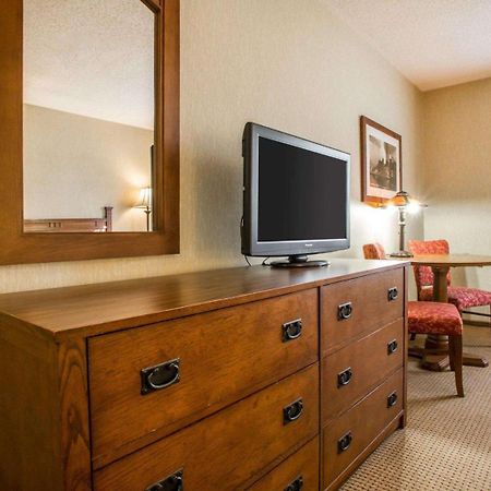 Quality Inn Айрънууд Екстериор снимка